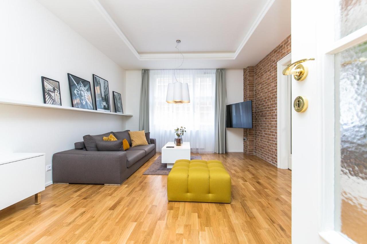 Unique Old Town Apartments At Palace Dlouha Prague Exterior photo